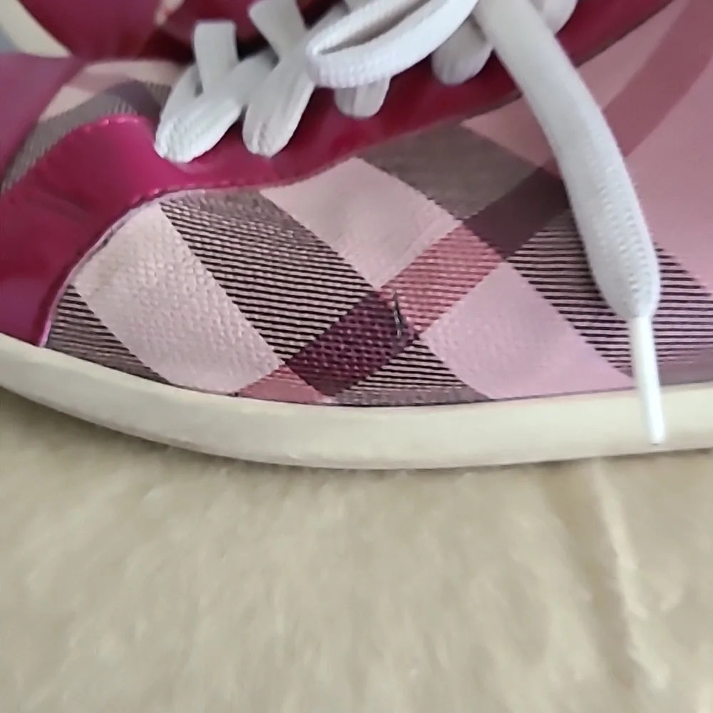 Authentic Raspberry Burberry Sneakers - Picture 4 of 4